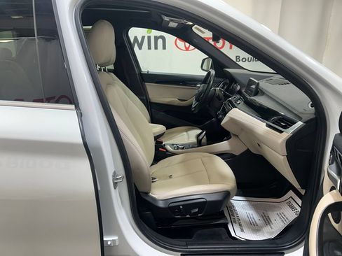 Used 2022 BMW X1 xDrive28i w/ Convenience Package AWD/4WD image 13