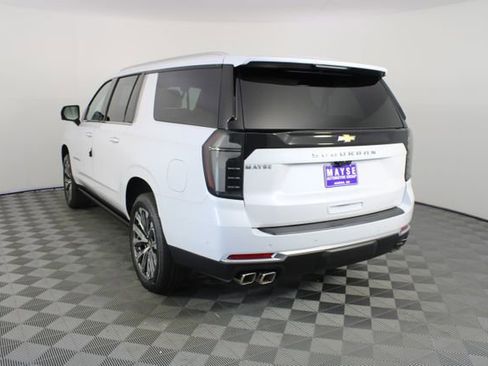 New 2026 Chevrolet Suburban High Country image 30
