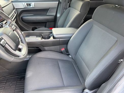 Used 2024 Hyundai Santa Fe SE FWD image 10