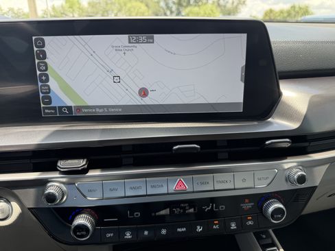 Certified 2024 Kia Telluride S FWD image 22