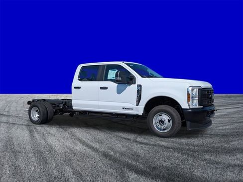 New 2026 Ford F350 XL image 2