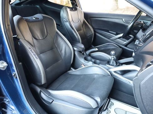 Used 2016 Hyundai Veloster Turbo image 23
