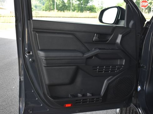 Used 2025 Toyota Tacoma SR w/ Towing Package RWD image 12
