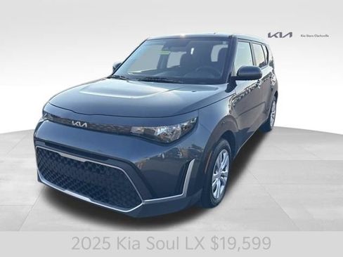 Certified 2025 Kia Soul LX FWD image 4