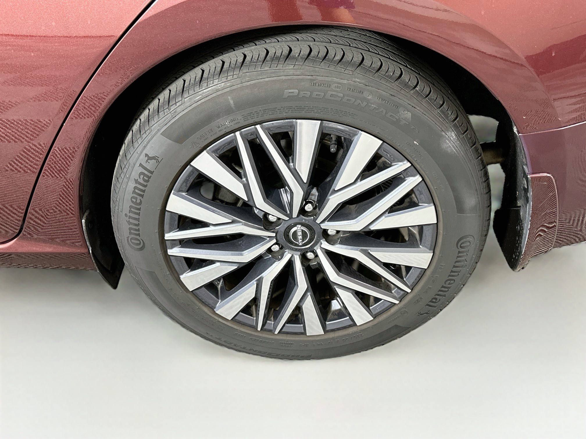 Used 2023 Nissan Altima 2.5 SV FWD image 11