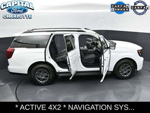 Used 2025 Ford Expedition Active RWD image 34