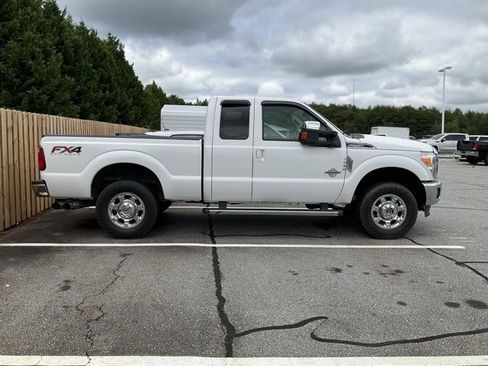 Used 2016 Ford F250 Lariat w/ Chrome Package image 6