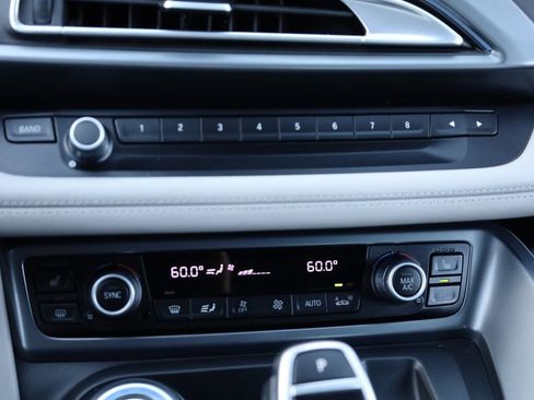 Used 2014 BMW i8 image 32