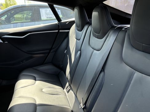 Used 2017 Tesla Model S 75D image 31