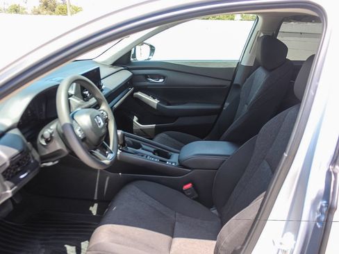 Certified 2025 Honda Accord LX image 18