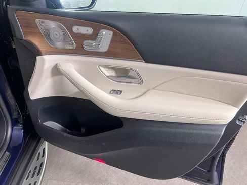 Used 2021 Mercedes-Benz GLS 450 4MATIC image 19