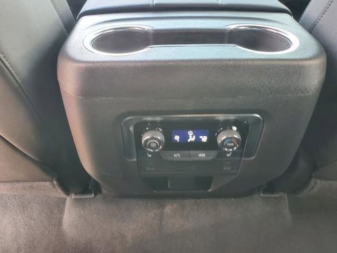 New 2025 Chevrolet Suburban LT w/ Comfort Package image 29