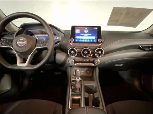 Used 2025 Nissan Sentra SV FWD image 15