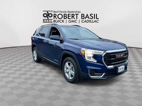 Used 2023 GMC Terrain SLE w/ Driver Convenience Package AWD/4WD image 2