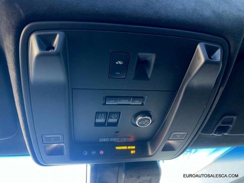 Used 2017 Cadillac Escalade ESV Platinum image 22