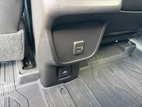Used 2024 GMC Terrain SLT w/ LPO, Floor Liner Package AWD/4WD image 8