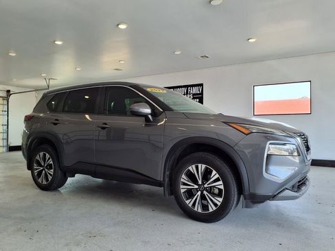 Used 2022 Nissan Rogue SV FWD image 17