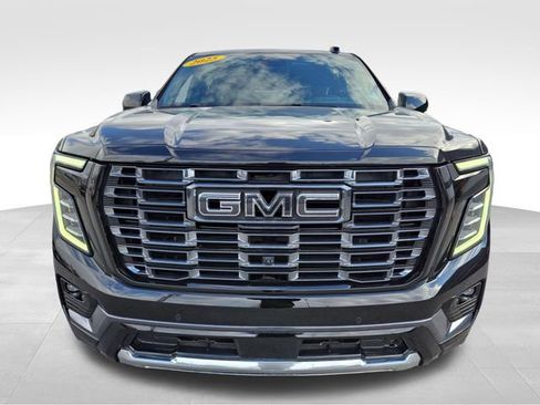 Used 2025 GMC Yukon Denali Ultimate w/ LPO, Floor Liner Package image 4