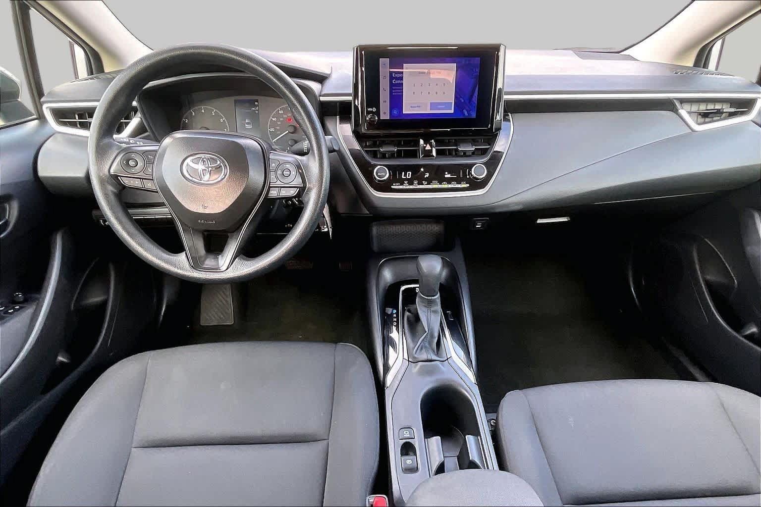 Used 2025 Toyota Corolla LE FWD image 15