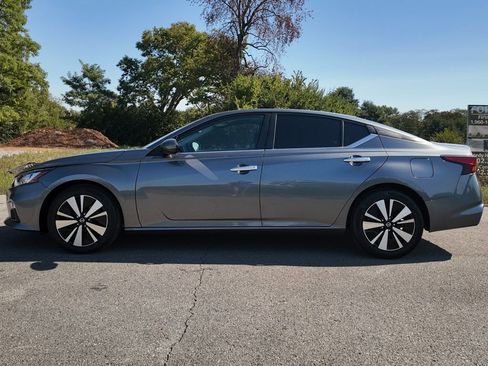 Used 2022 Nissan Altima 2.5 SV image 39