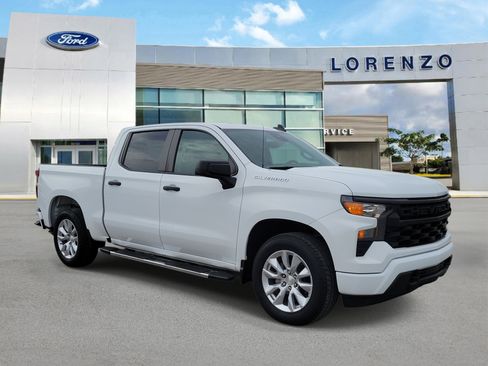 Used 2022 Chevrolet Silverado 1500 Custom RWD image 3