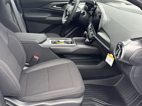 New 2026 Chevrolet Equinox EV LT image 14