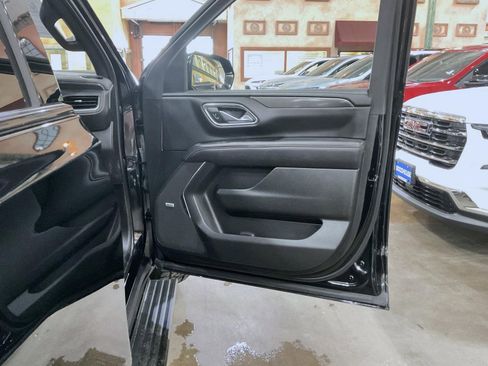 Certified 2023 GMC Yukon XL AT4 w/ AT4 Premium Package image 16