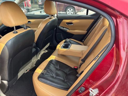 Used 2021 Nissan Sentra SV w/ SV Premium Package FWD image 4