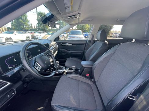 Used 2025 Kia Seltos S image 22