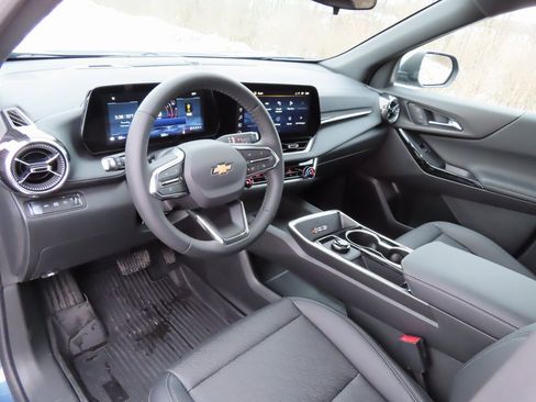 New 2026 Chevrolet Equinox LT w/ Convenience Package II image 21