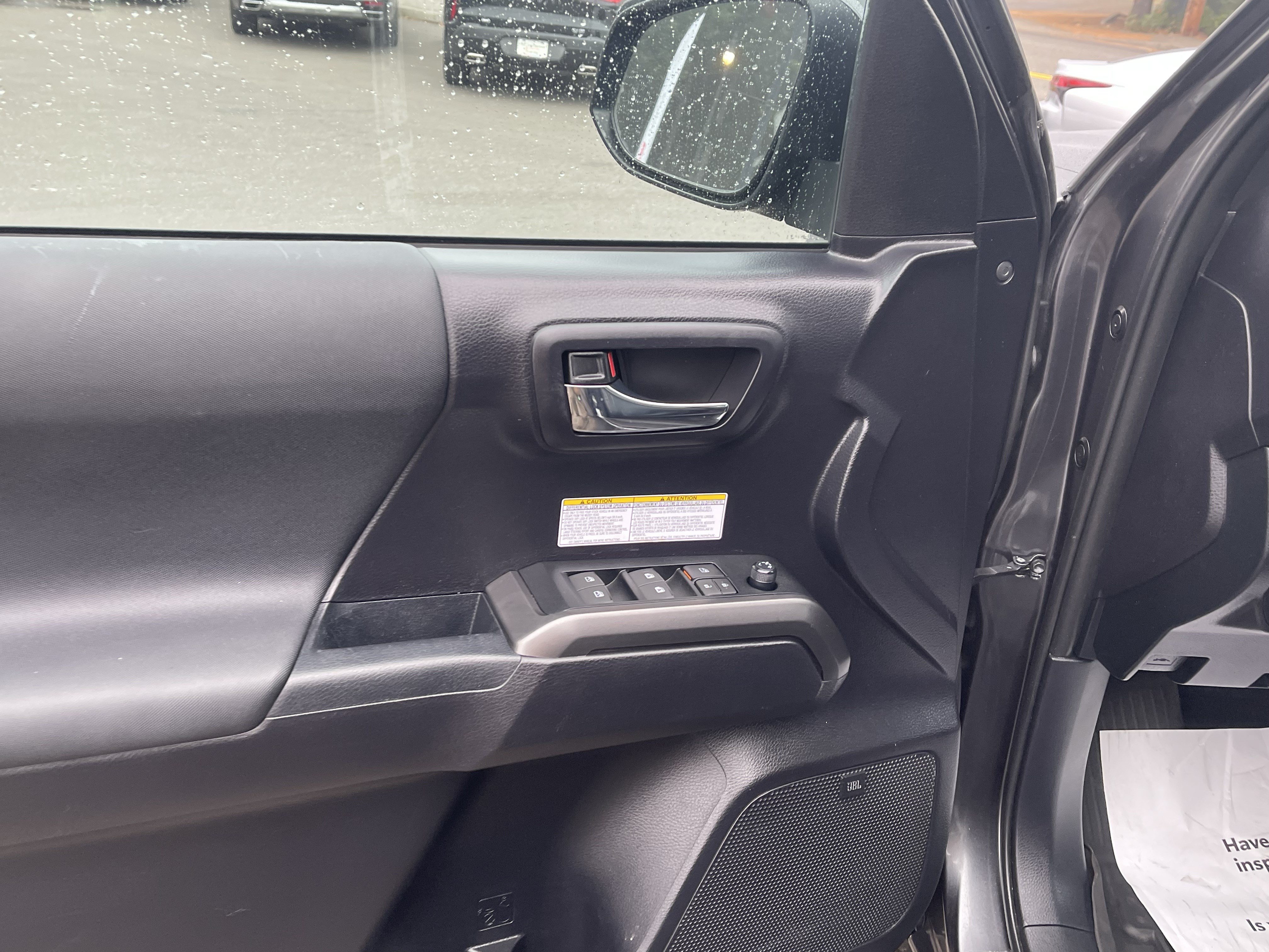 Certified 2020 Toyota Tacoma TRD Off-Road w/ TRD Premium Off Road Package AWD/4WD image 18
