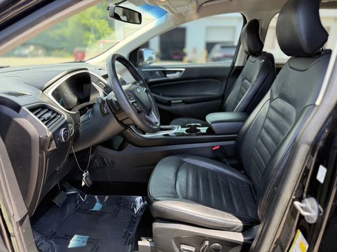 Used 2018 Ford Edge SEL w/ Equipment Group 201A FWD image 2