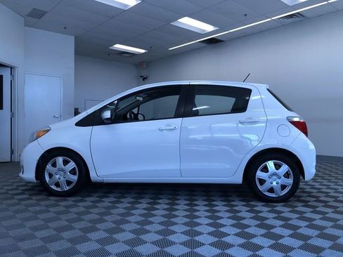 Used 2014 Toyota Yaris L image 12