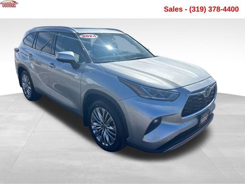 Used 2024 Toyota Highlander Platinum AWD/4WD image 7