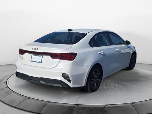 Used 2023 Kia Forte LXS FWD image 5