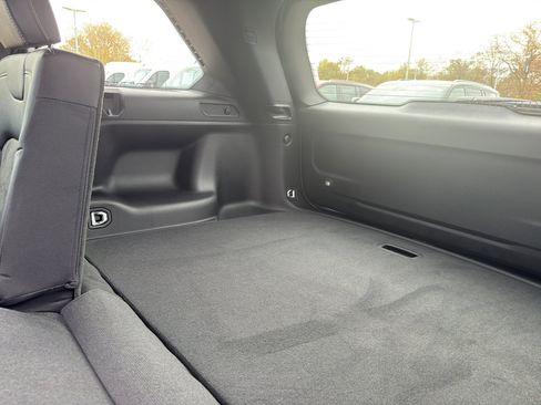 New 2025 Jeep Grand Cherokee Altitude image 34