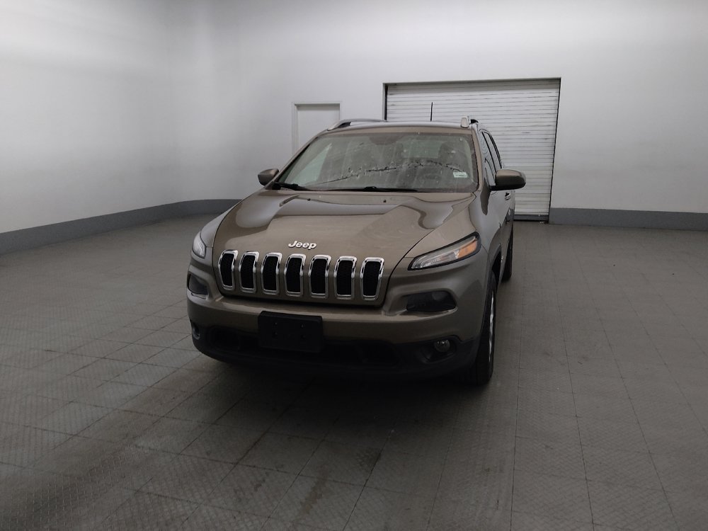Used 2017 Jeep Cherokee Latitude w/ Cold Weather Group AWD/4WD image 15