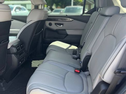 Certified 2025 Honda Pilot Elite image 20