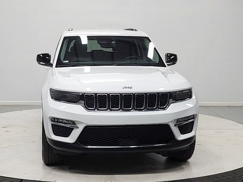 Used 2023 Jeep Grand Cherokee Limited AWD/4WD image 2