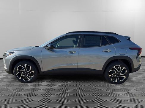 New 2026 Chevrolet Trax RS w/ Driver Confidence Package FWD image 2