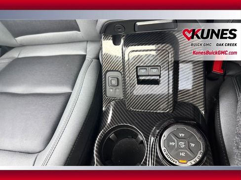 Used 2024 Ford Bronco Big Bend image 17