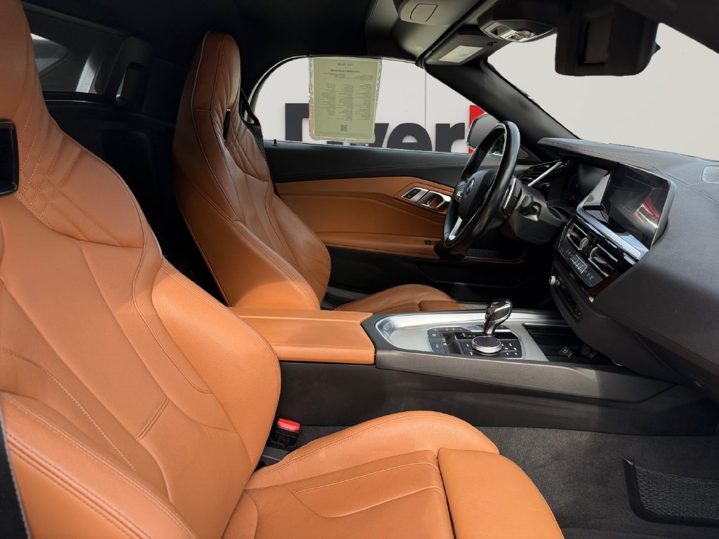 Used 2021 BMW Z4 sDrive30i w/ Convenience Package RWD image 16