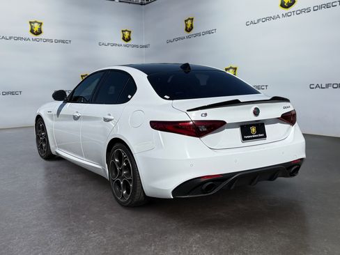 Used 2022 Alfa Romeo Giulia Veloce image 3