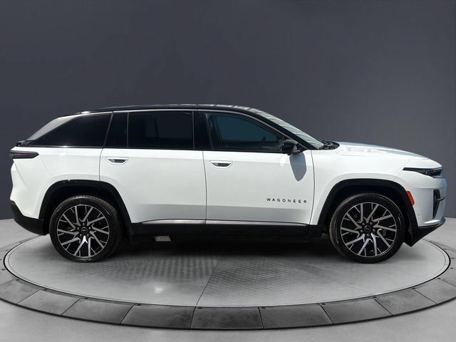 Used 2025 Jeep Wagoneer S Limited AWD/4WD image 6