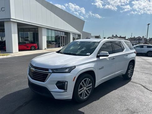 Used 2022 Chevrolet Traverse High Country AWD/4WD image 2