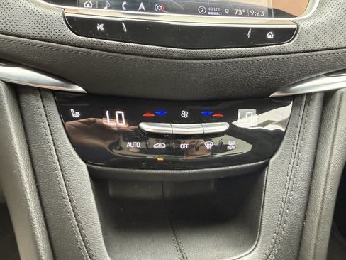 Used 2025 Cadillac XT5 Premium Luxury AWD/4WD image 27