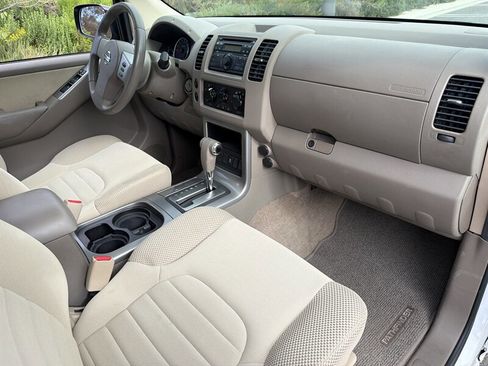 Used 2012 Nissan Pathfinder S RWD image 13