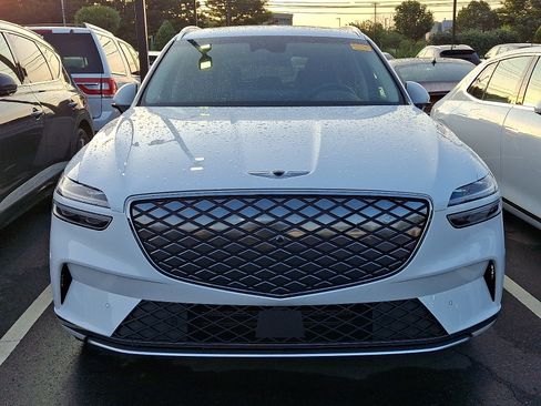 Used 2025 Genesis Electrified GV70 AWD/4WD image 3