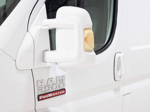Used 2015 RAM ProMaster 2500 image 17