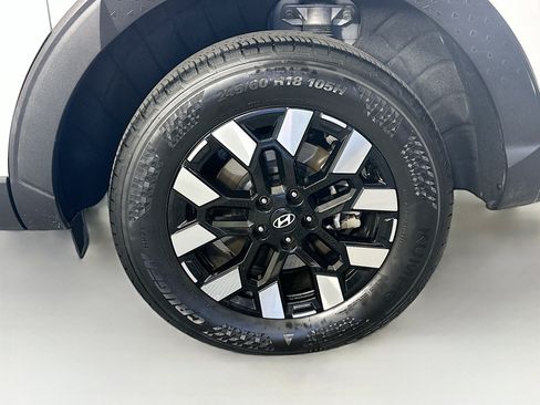 Used 2025 Hyundai Santa Cruz SEL AWD/4WD image 11